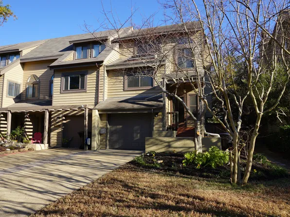 2312 Kingbird Ln, Virginia Beach, VA 23455