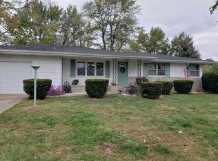 1010 Hickory St, Marshall, IL 62441