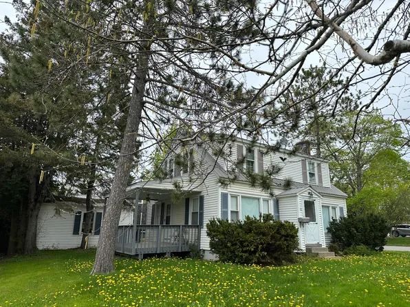 74 Pleasant Street, Houlton, ME 04730