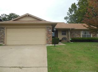 2313 W Newton Ct, Tulsa, OK 74127