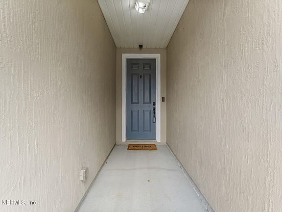 4th image of 1380 BISCAYNE GROVE Lane