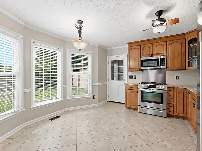 6824 Saint Julian Way — Photo 15