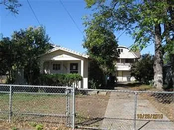 1131 Frienza Ave photo 1