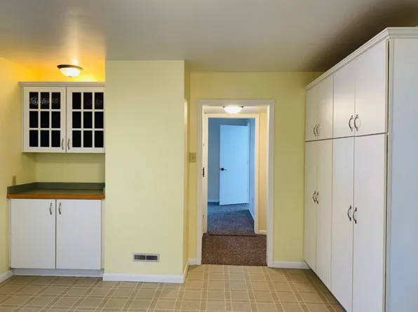 914 Cass Ave, Bay City, MI