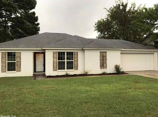 2830 Forest Dr, Bryant, AR 72022