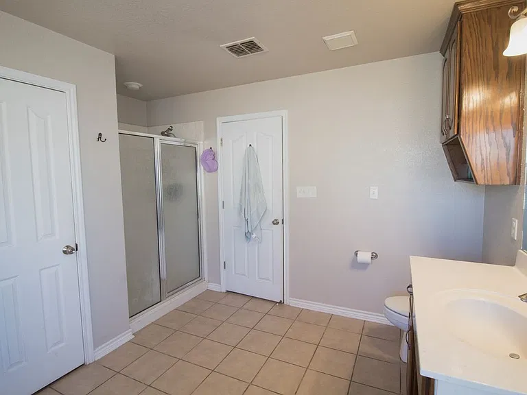 714 Tundra Dr — Photo 9