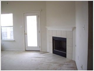 2nd image of 918 N Creek Blvd
