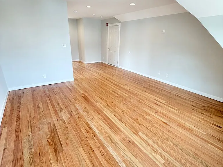 18 Cedar St — Photo 32