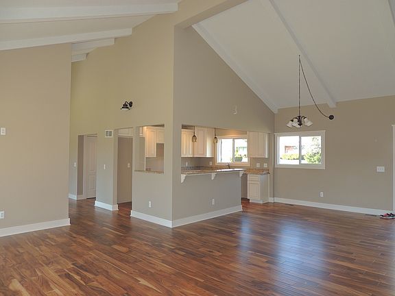 5th image of 31 West Breitmeyer Place