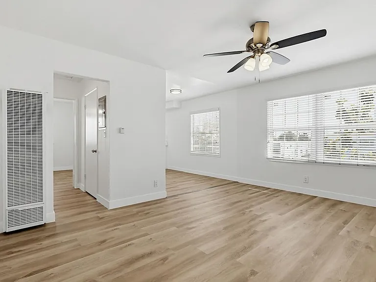 6629 S Crenshaw Blvd #15 — Photo 9
