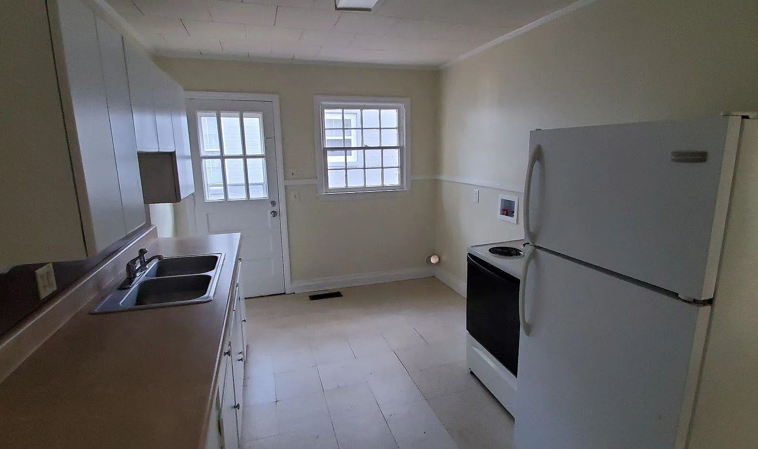 2034 Walker Avenue — Photo 2