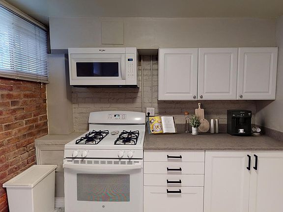 This image shows a virtually furnished space. This space comes unfurnished.