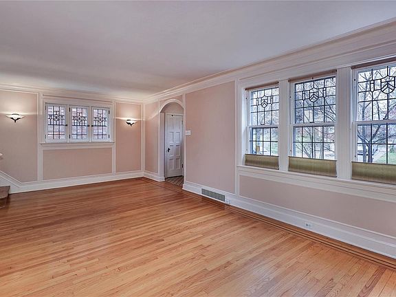 4th image of 7462 Cornell Ave