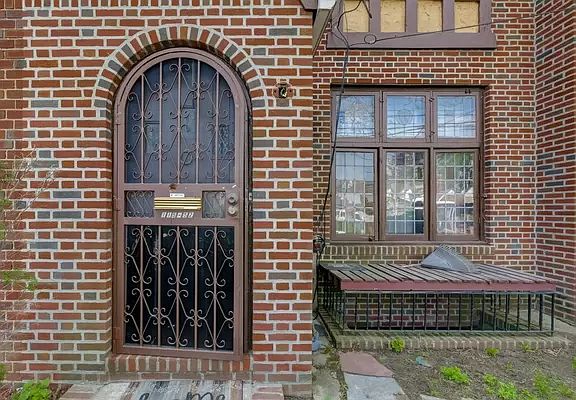 2nd image of 115-52 205th St