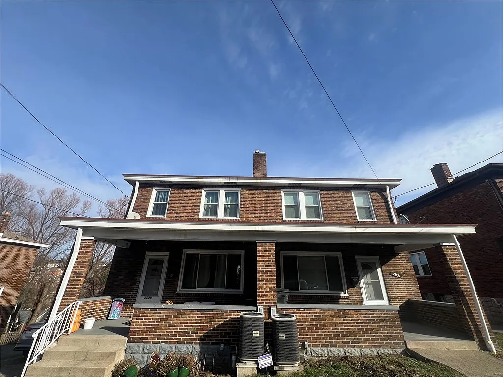 2931 Clermont Ave photo 1