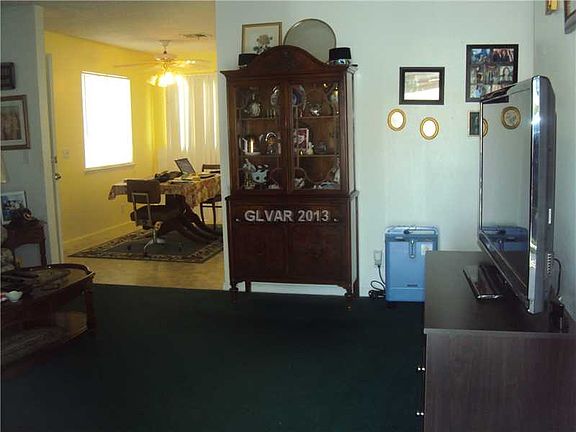 4th image of 132 Marion Dr