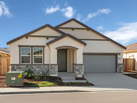 913 Rushden Ln, Patterson, CA 95363
