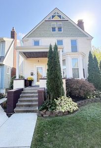 225 Superior Blvd, Wyandotte, MI, 48192
