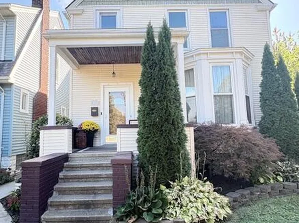 225 Superior Blvd, Wyandotte, MI 48192