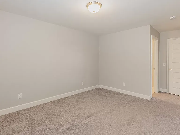 106 Durham Ln — Photo 20