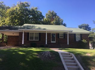 202 Peachtree St, Greenfield, TN 38230