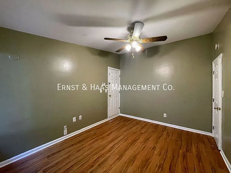 1957 San Francisco Ave #2 — Photo 12