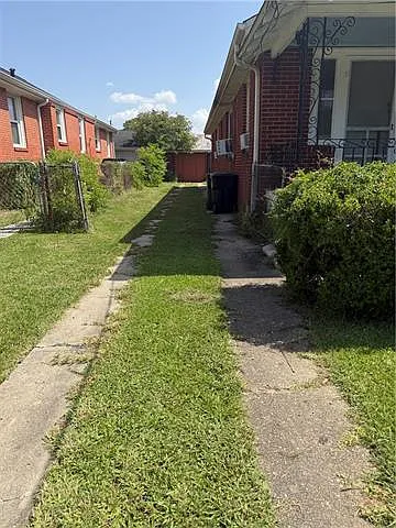 2474 Wisteria St — Photo 13