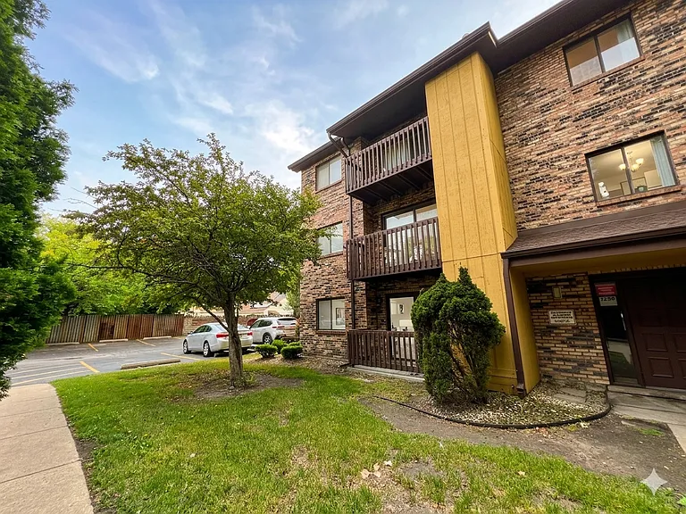 1259 Cunningham Dr #1E — Photo 2