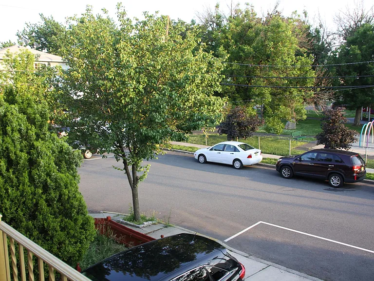 139 Linnett St #2 — Photo 14