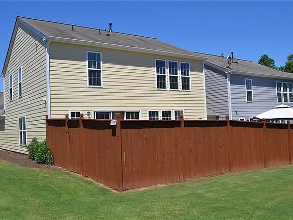 2nd image of 610 Lauder Cir
