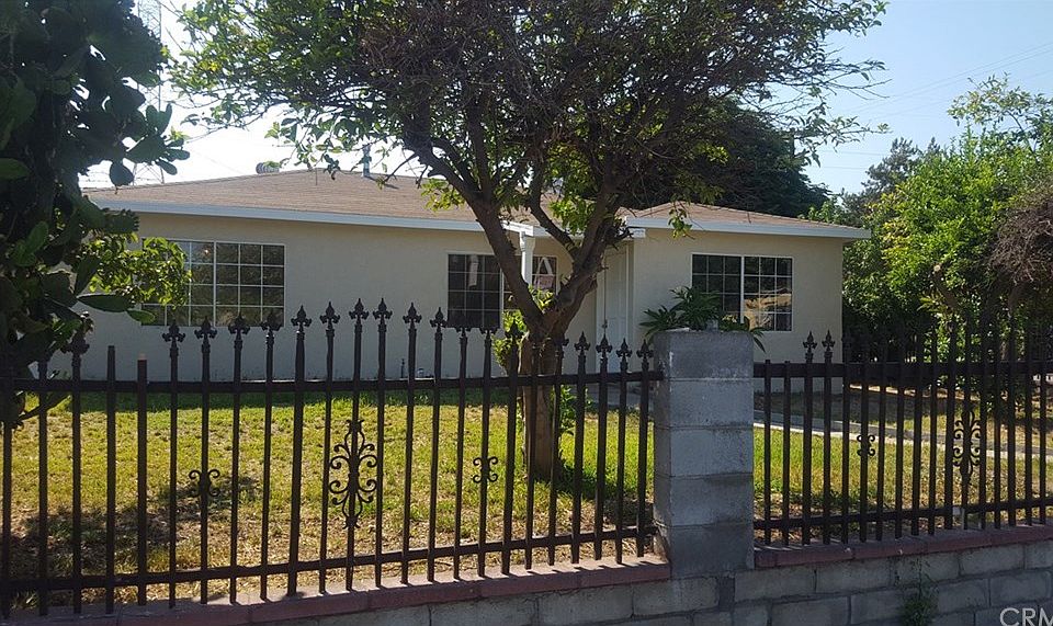 1st image of 3633 Cosbey Ave