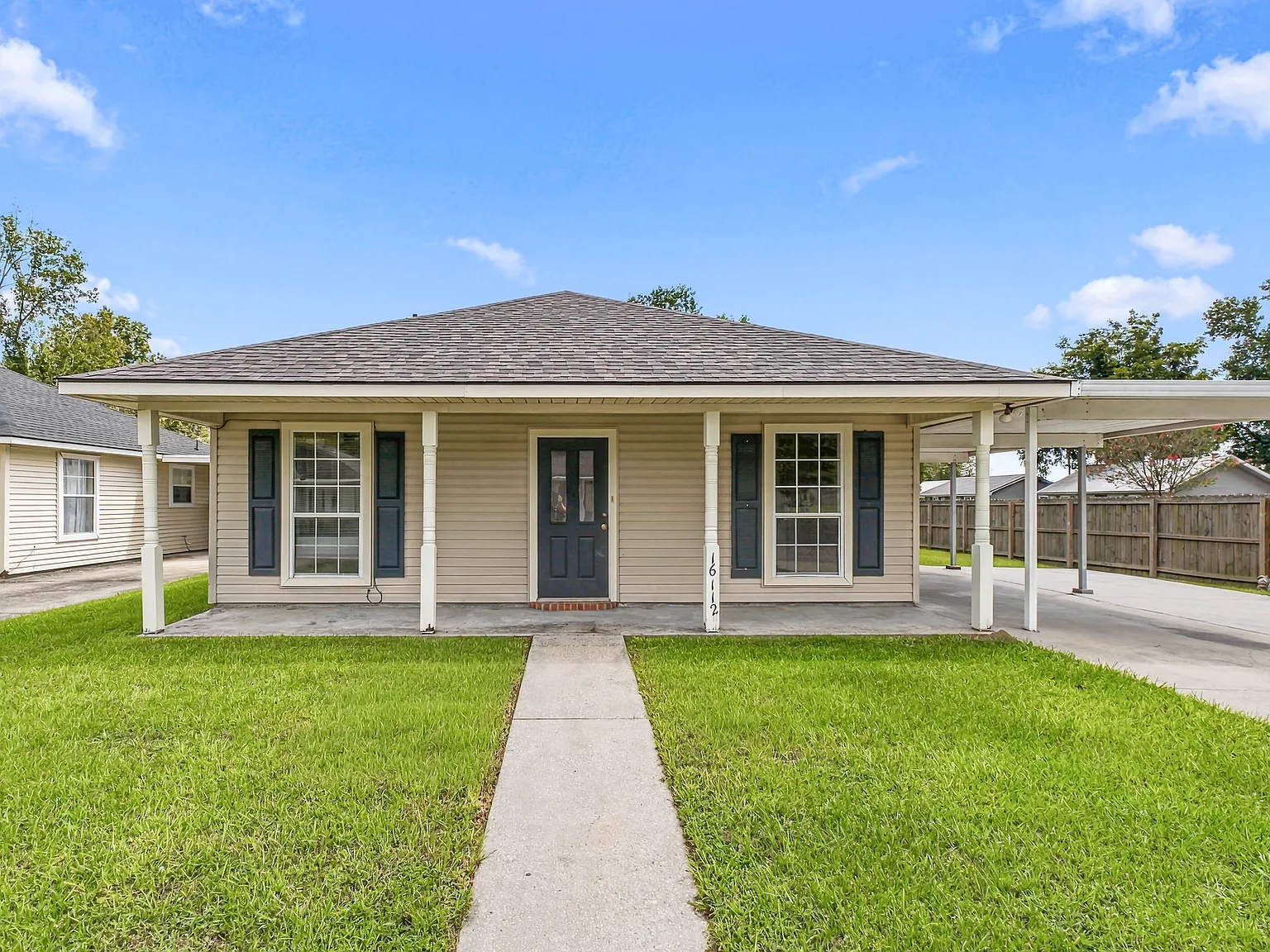 3 bed, 1174 sqft, $1,800 — Photo 1