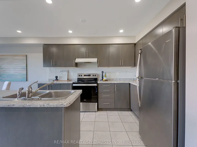 740 Linden Dr #4 — Photo 11