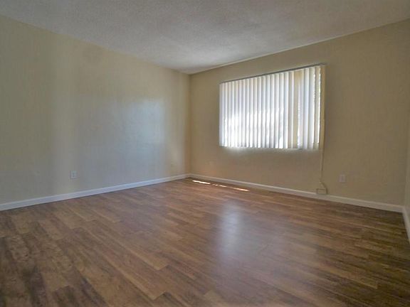 5th image of 3740 52nd St APT 3