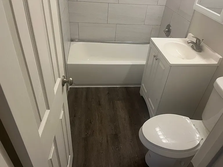 Campus Apartments — Photo 16
