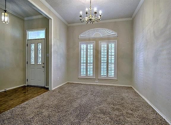 4th image of 700 Williamsburg Dr