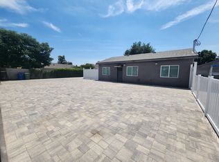 15524 Tupper St, North Hills, CA 91343