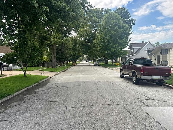 4th image of 2401 S 11th St