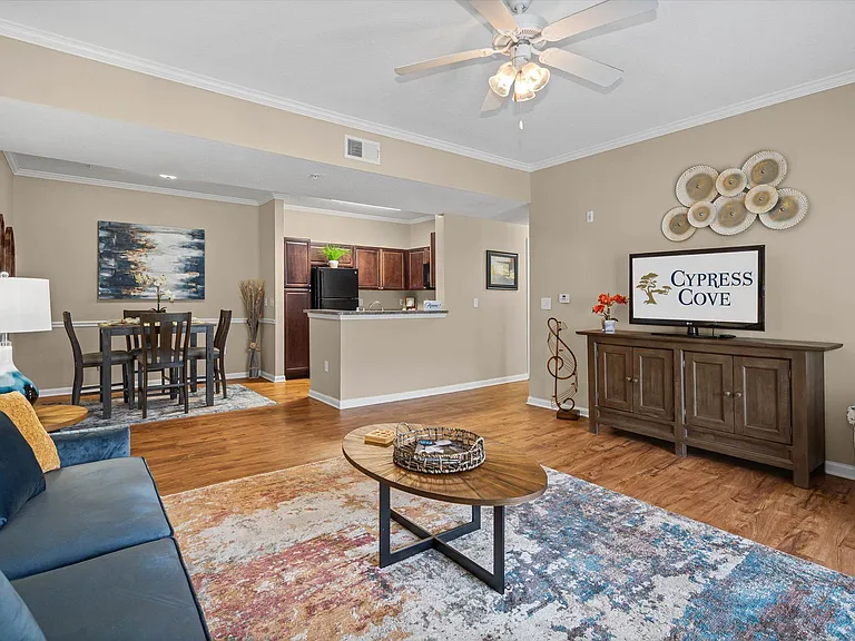 Cypress Cove Apartment Homes — Photo 3