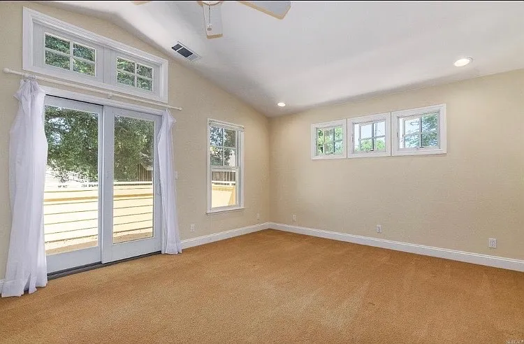 153 W F St — Photo 1
