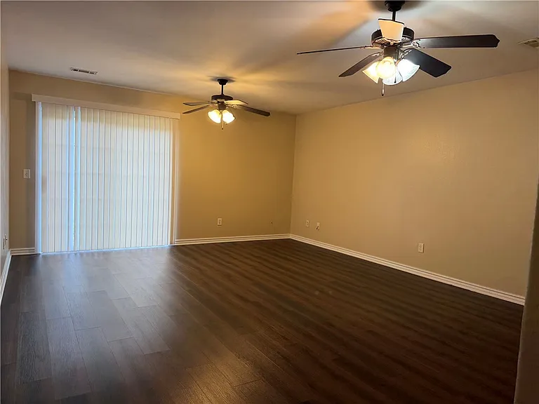 234 Graystone Cir — Photo 7