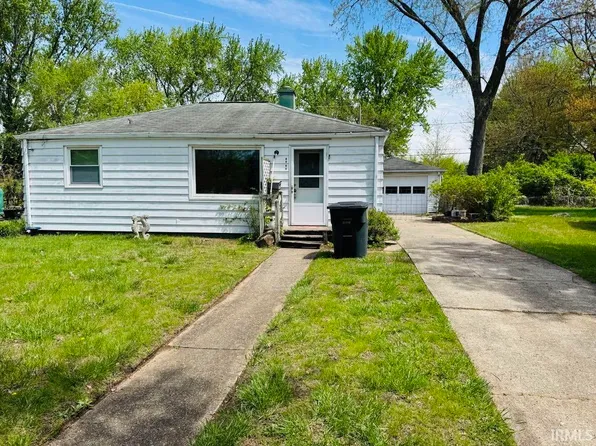 1229 Joyce Dr, South Bend, IN 46616