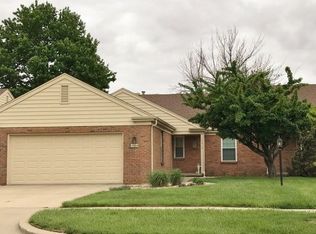 1501 Broadmoor Dr, Champaign, IL