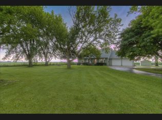 8994 State Route 64, Sycamore, IL 60178