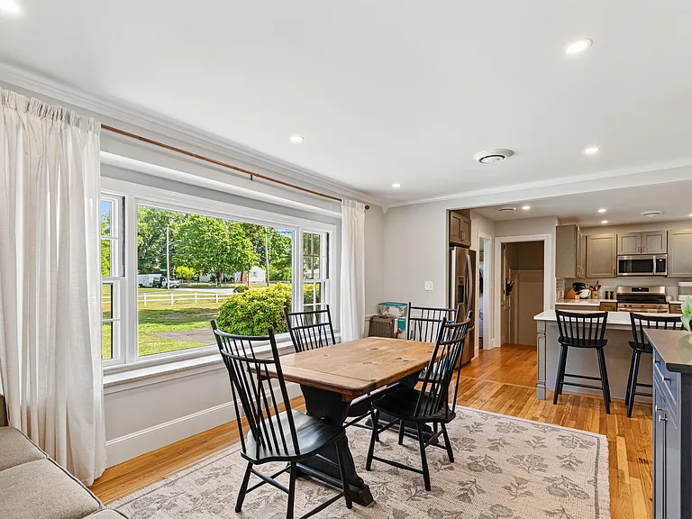 355 Pearse Rd — Photo 15