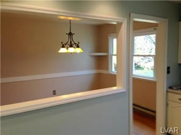 428 Crosshill Rd, Nazareth, PA 18064