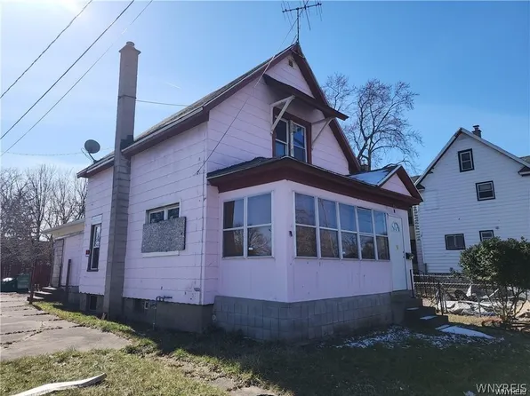 811 Cedar Ave, Niagara Falls, NY 14301