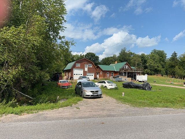 2nd image of 687 Spear Hill Rd