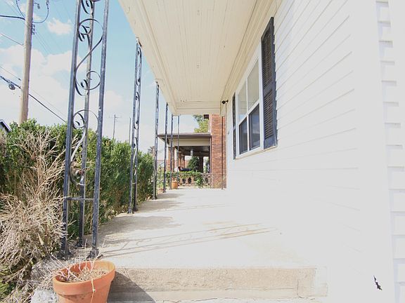4th image of 4406 Decoursey Ave