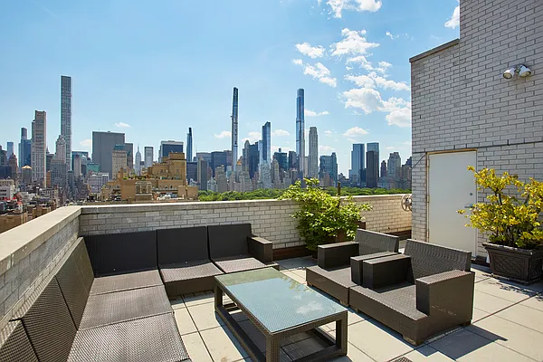 Sold by Compass | media 23